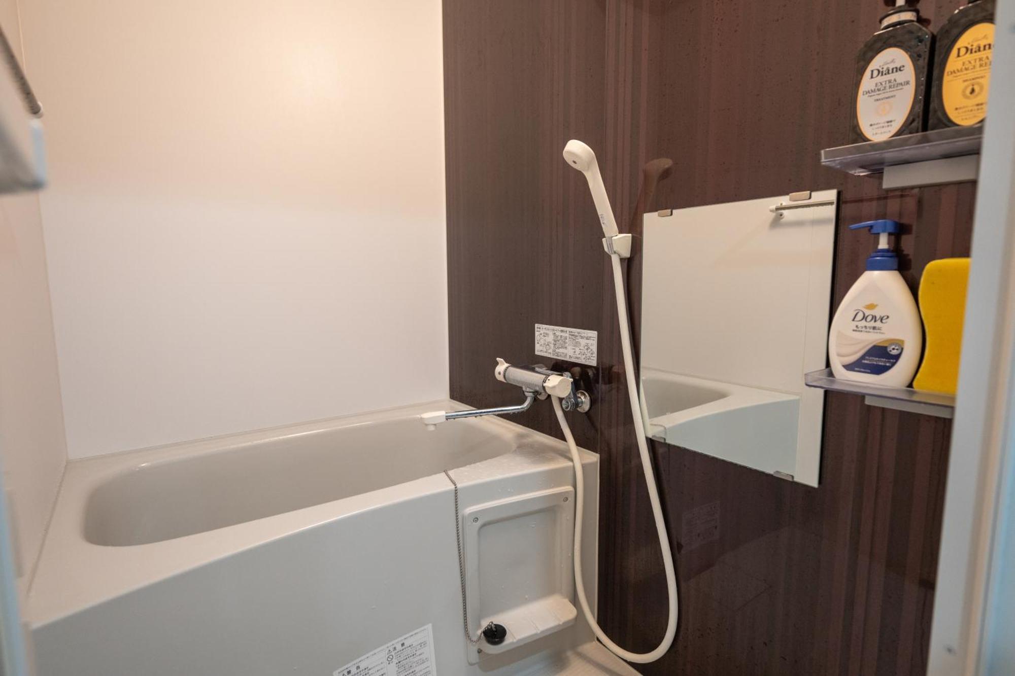 Apartamento Official Trhouses 15 Minutes To Shinsaibashi, Kuromon Market And Namba